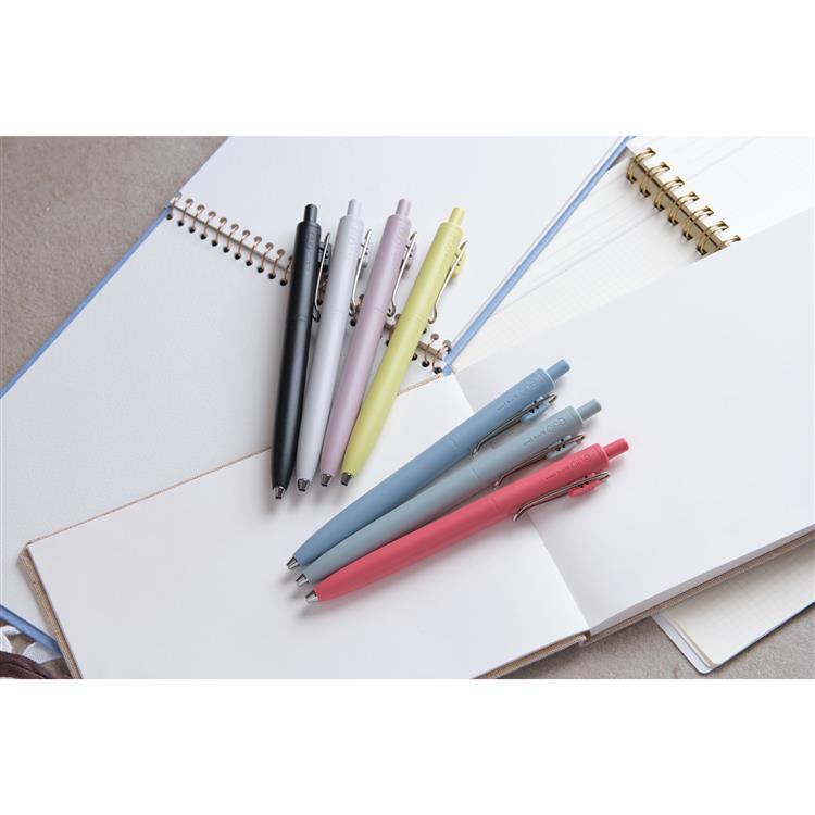 uni-ball one F Black Gel Ball Pen